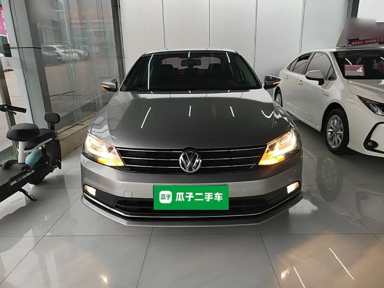 Volkswagen Sagitar 2018 280TSI DSG Comfort Model — миниатюра 2