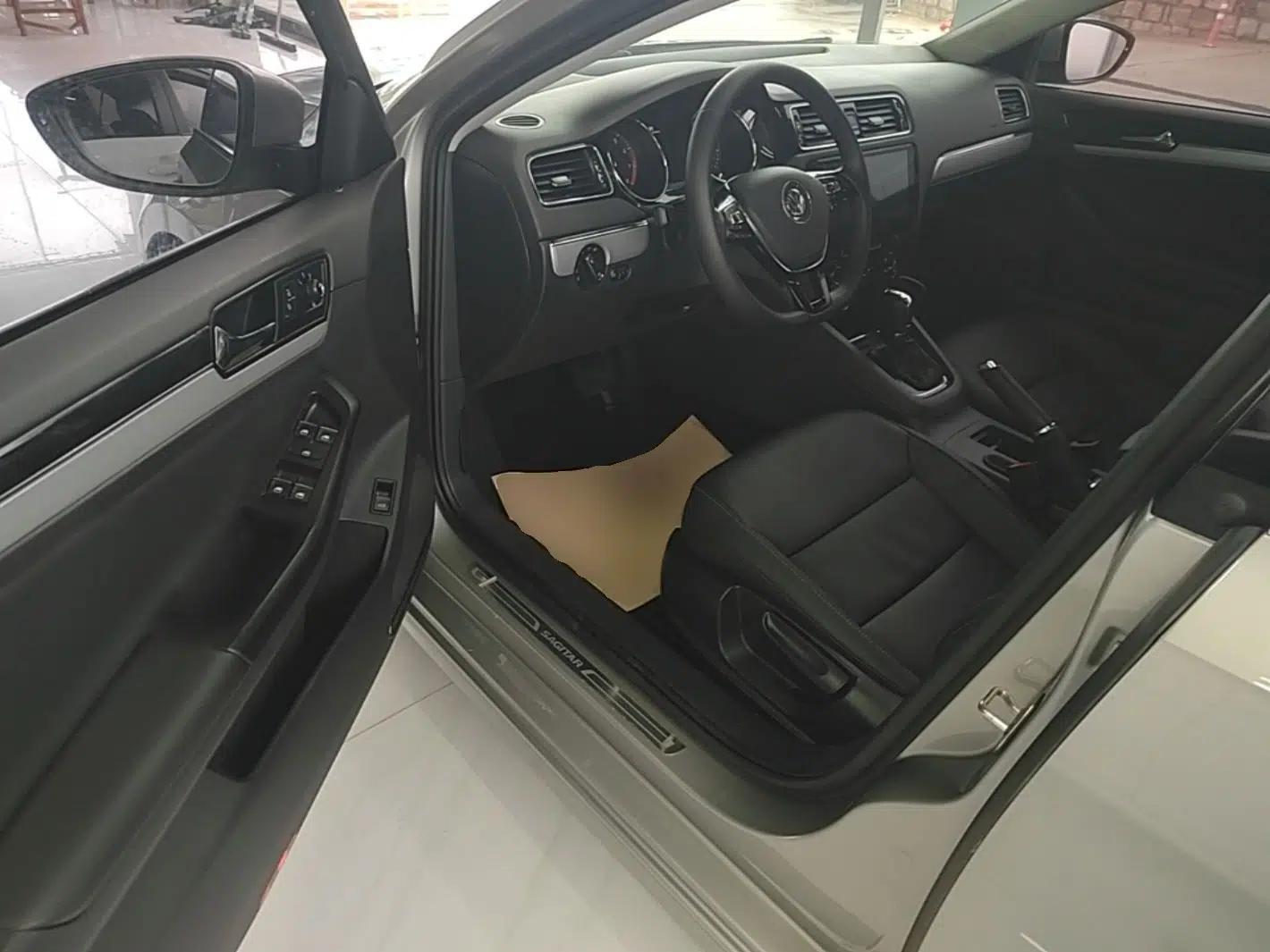 Volkswagen Sagitar 2018 280TSI DSG Comfort Model — миниатюра 24