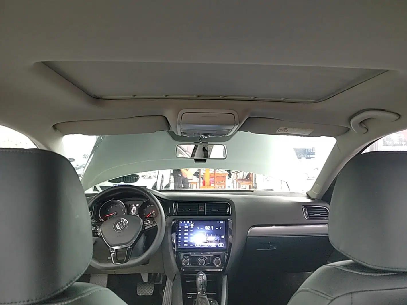 Volkswagen Sagitar 2018 280TSI DSG Comfort Model — миниатюра 27