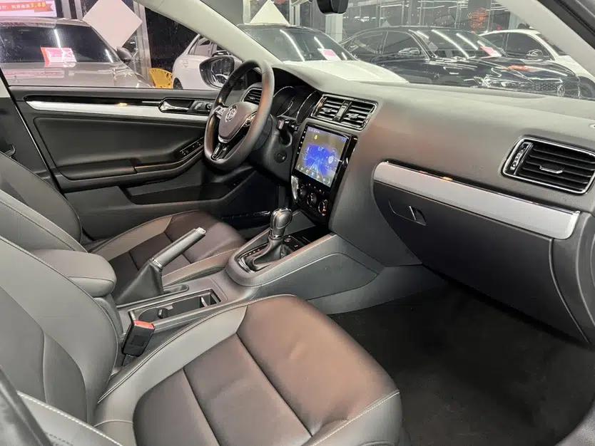 Volkswagen Sagitar 2018 280TSI DSG Comfort Model — миниатюра 34
