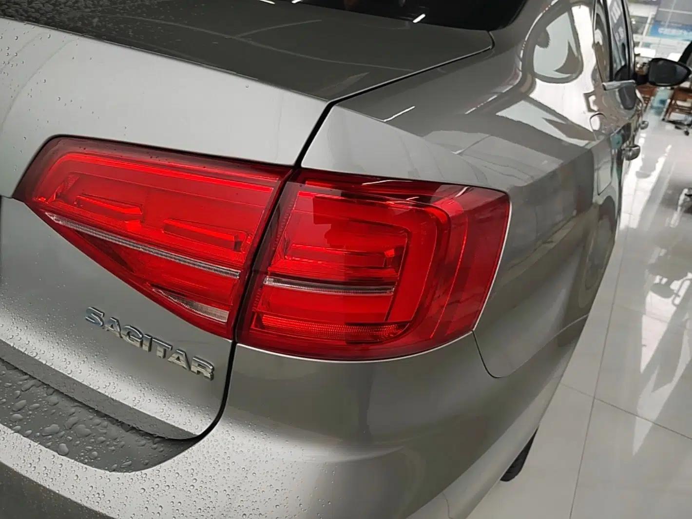 Volkswagen Sagitar 2018 280TSI DSG Comfort Model — миниатюра 9