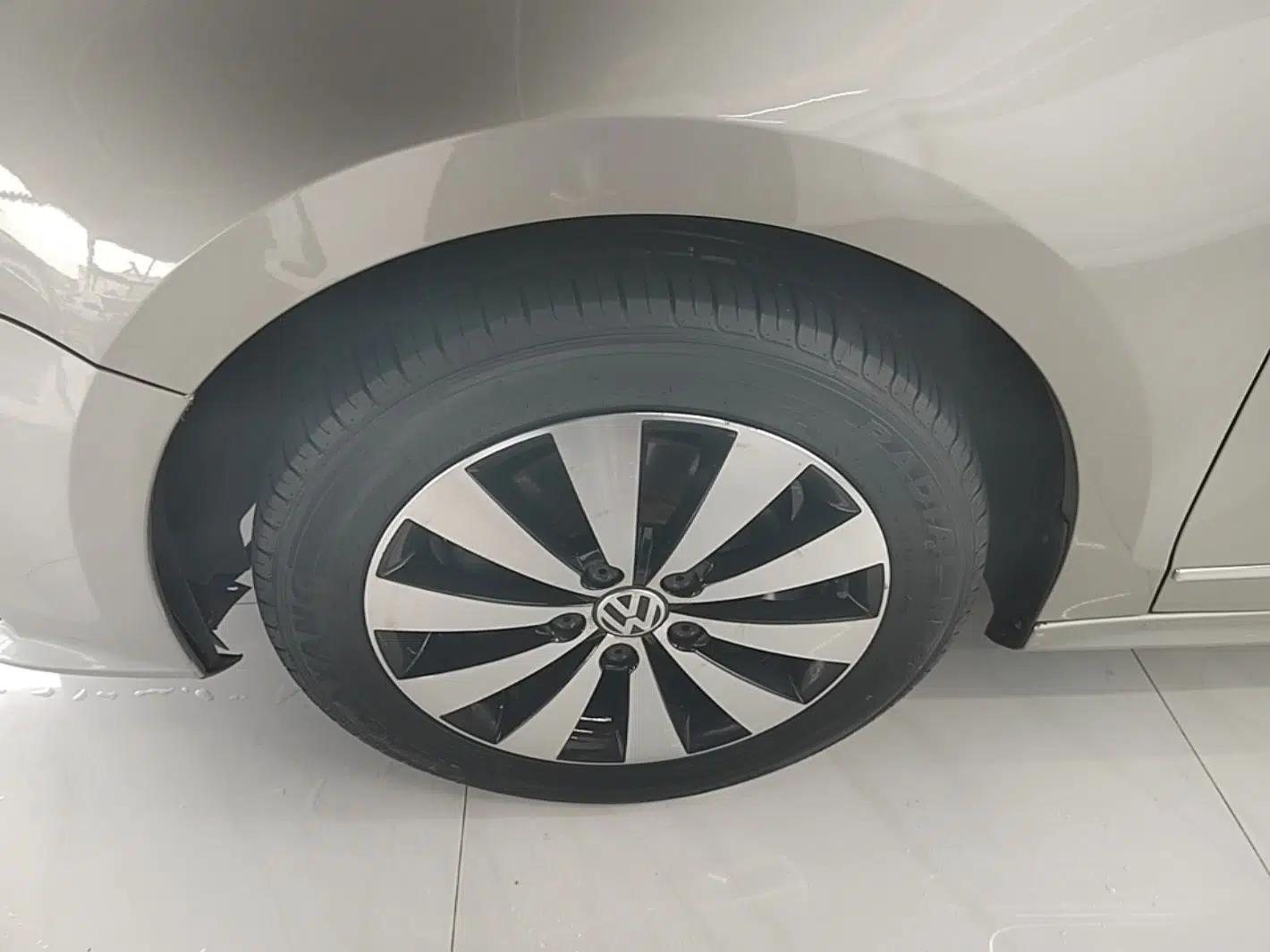 Volkswagen Sagitar 2018 280TSI DSG Comfort Model — миниатюра 10