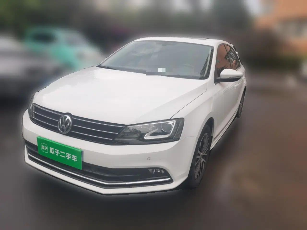 Volkswagen Sagitar 2017 230TSI Automatic Luxury Edition — миниатюра 1