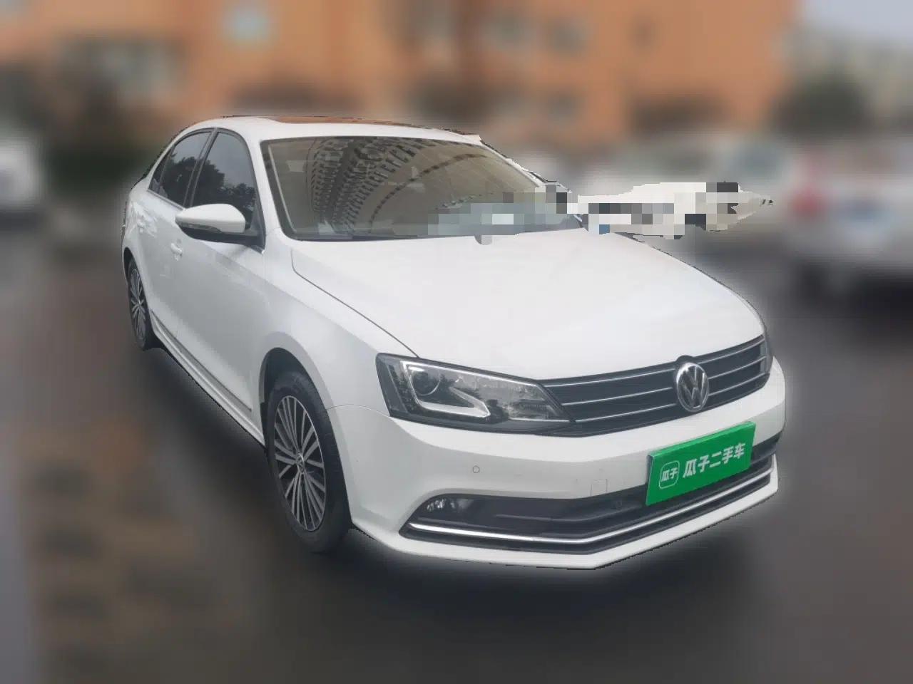 Volkswagen Sagitar 2017 230TSI Automatic Luxury Edition — миниатюра 3
