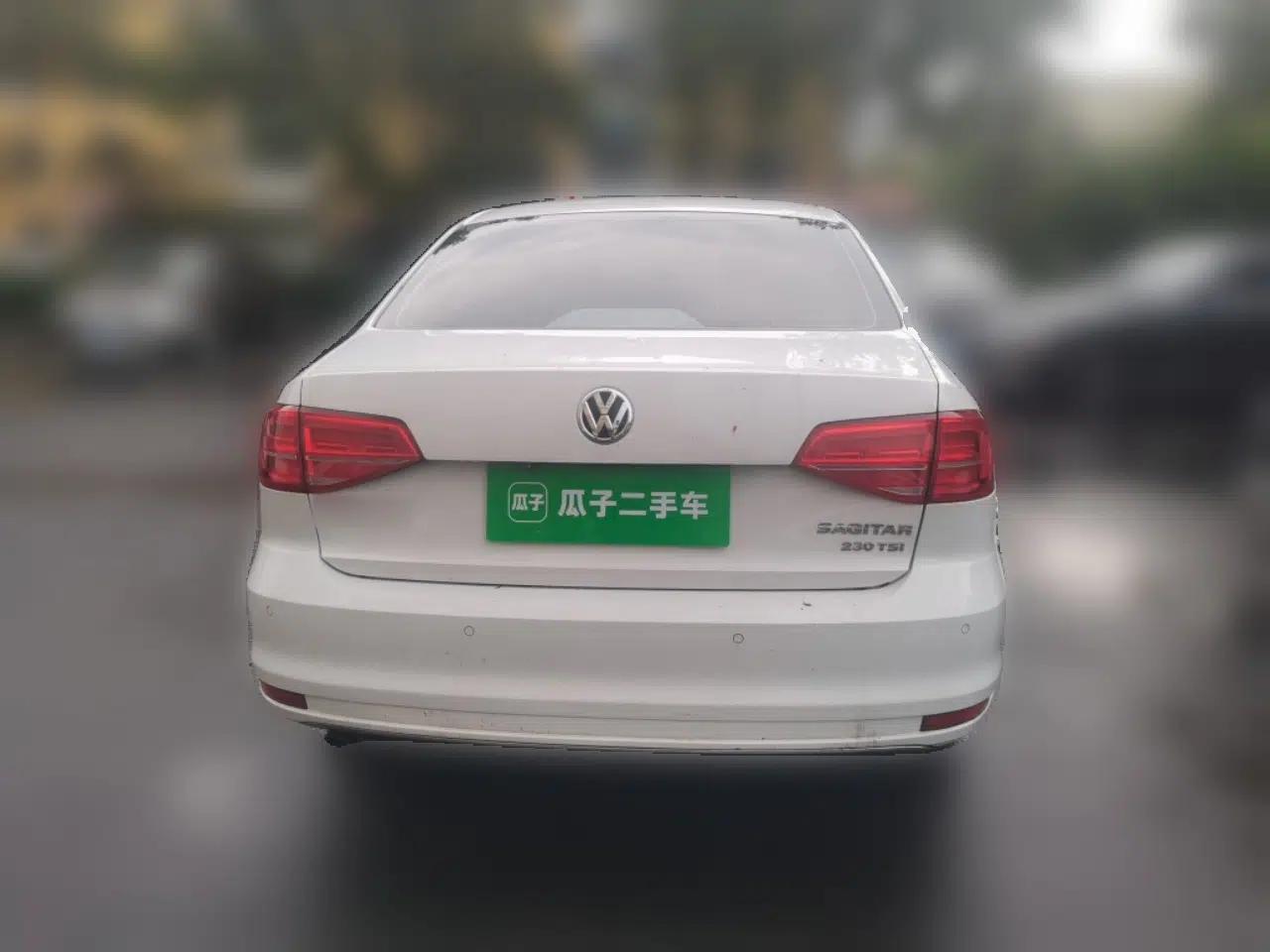 Volkswagen Sagitar 2017 230TSI Automatic Luxury Edition — миниатюра 5