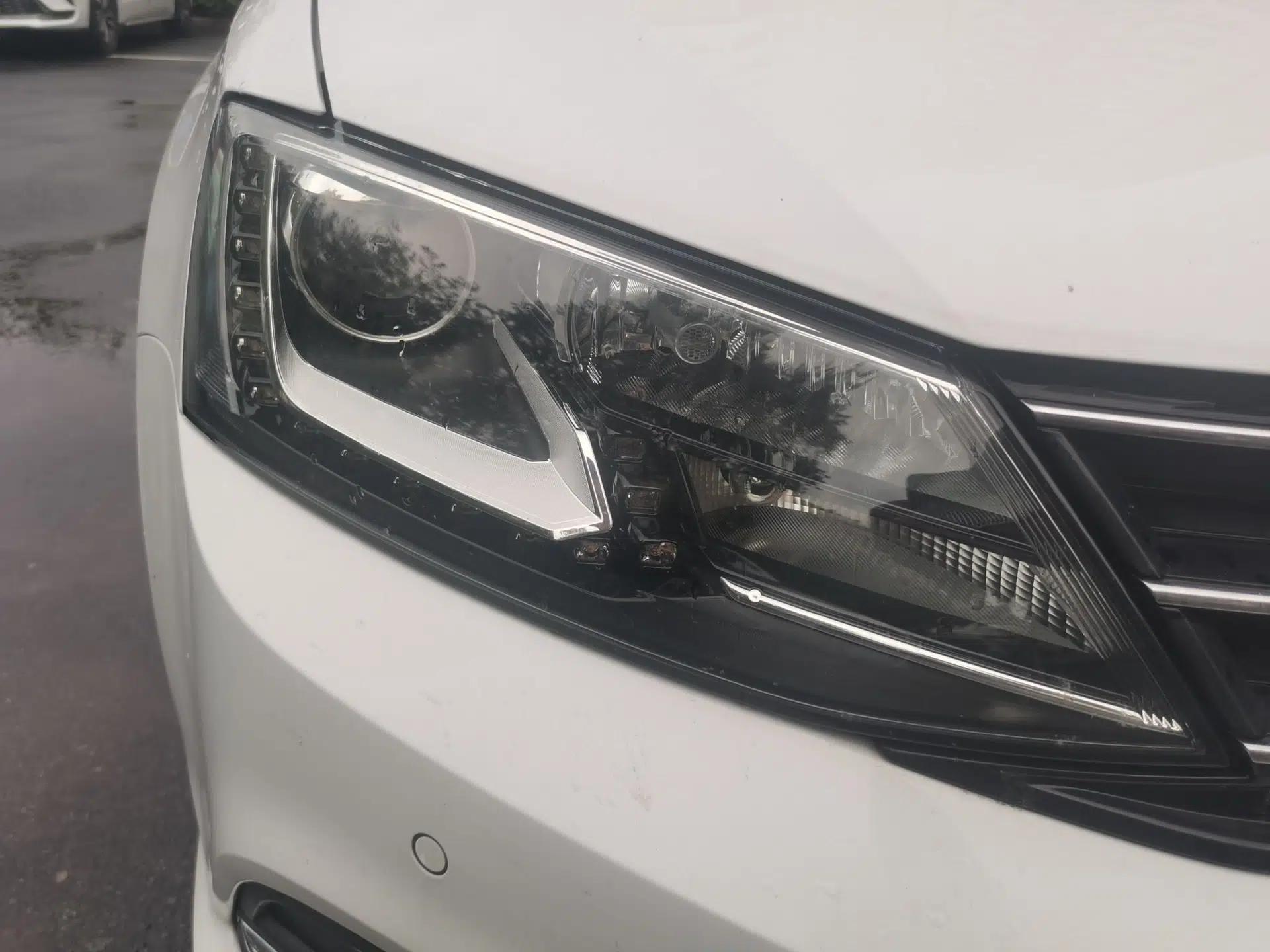 Volkswagen Sagitar 2017 230TSI Automatic Luxury Edition — миниатюра 7
