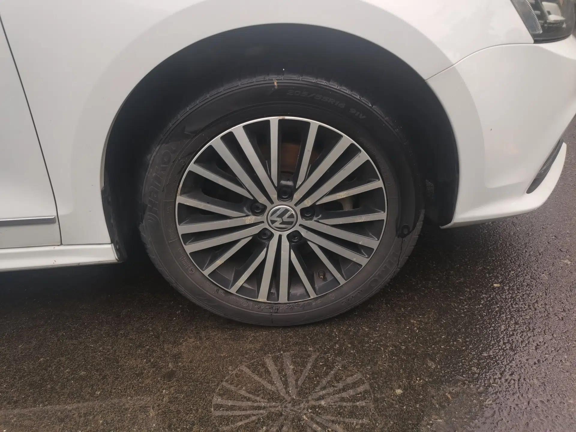 Volkswagen Sagitar 2017 230TSI Automatic Luxury Edition — миниатюра 8