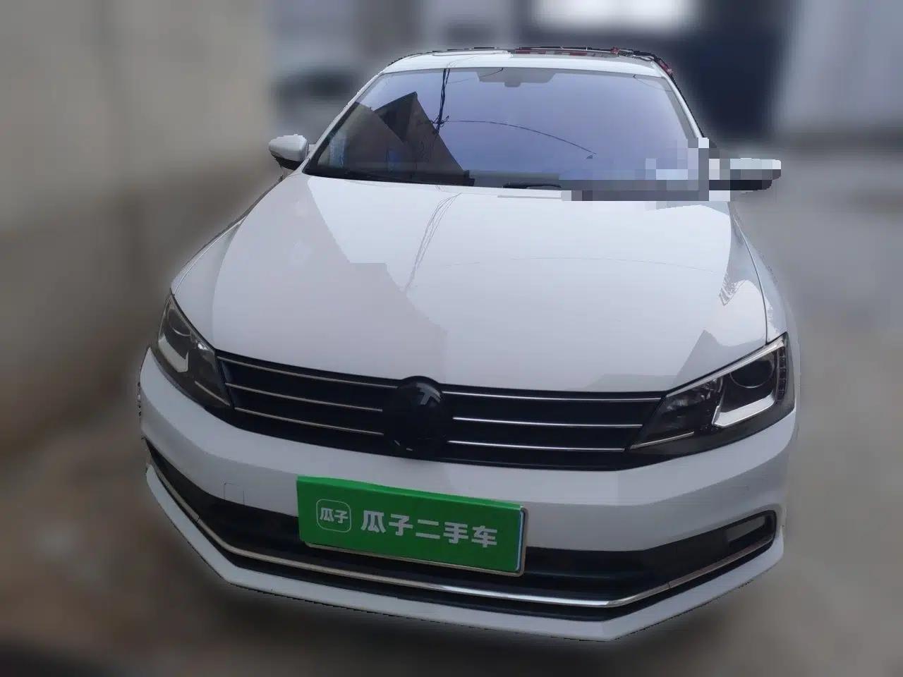 Volkswagen Sagitar 2017 230TSI Automatic Luxury Edition — миниатюра 2
