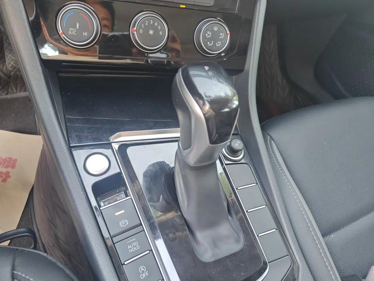 Volkswagen Sagitar 2021 280TSI DSG Excellence Edition — миниатюра 14