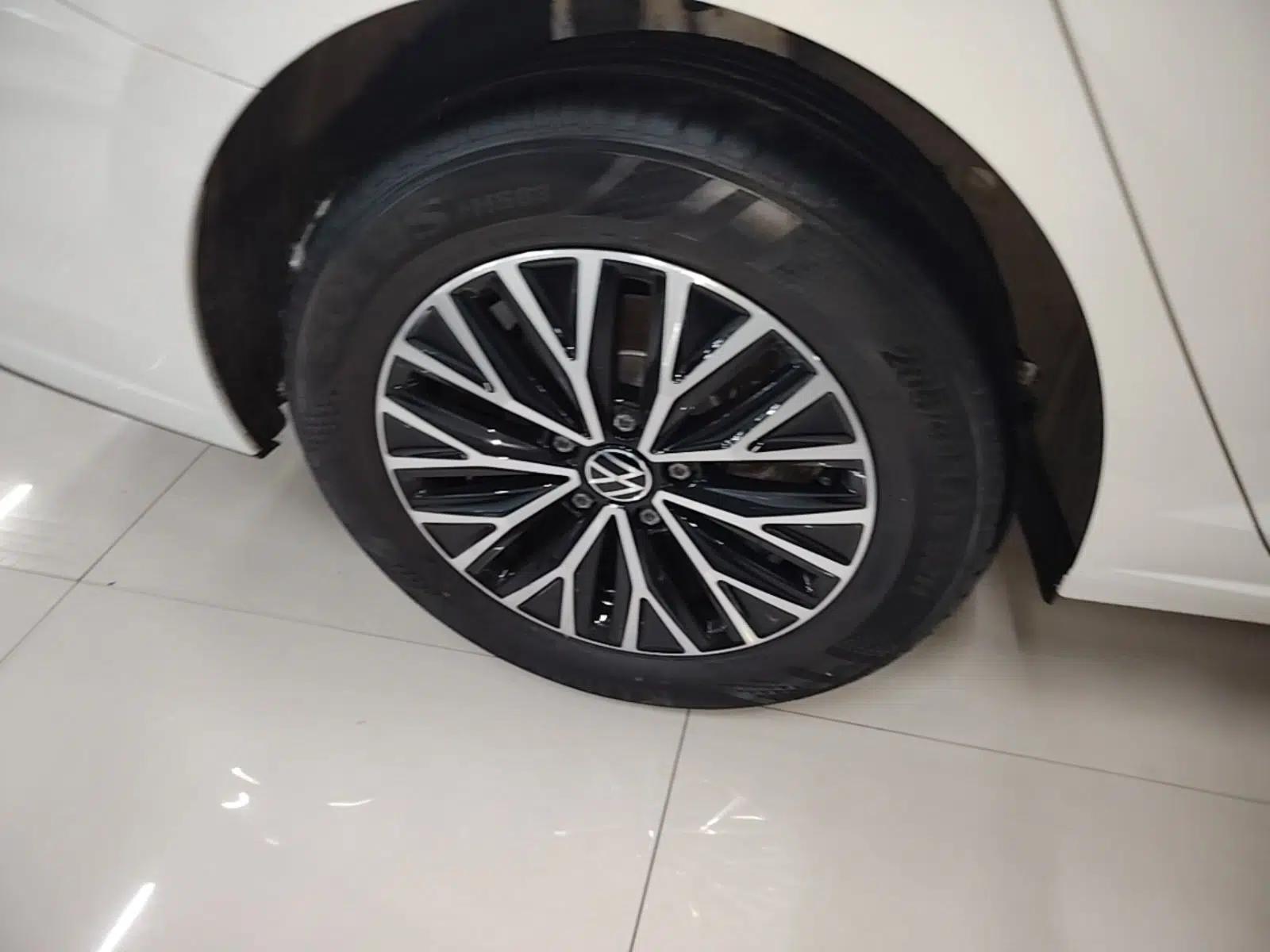 Volkswagen Sagitar 2024 200TSI DSG Flyover Edition — миниатюра 11
