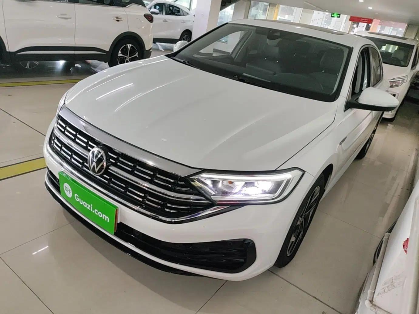 Volkswagen Sagitar 2023 280TSI DSG Excellence Edition — миниатюра 1