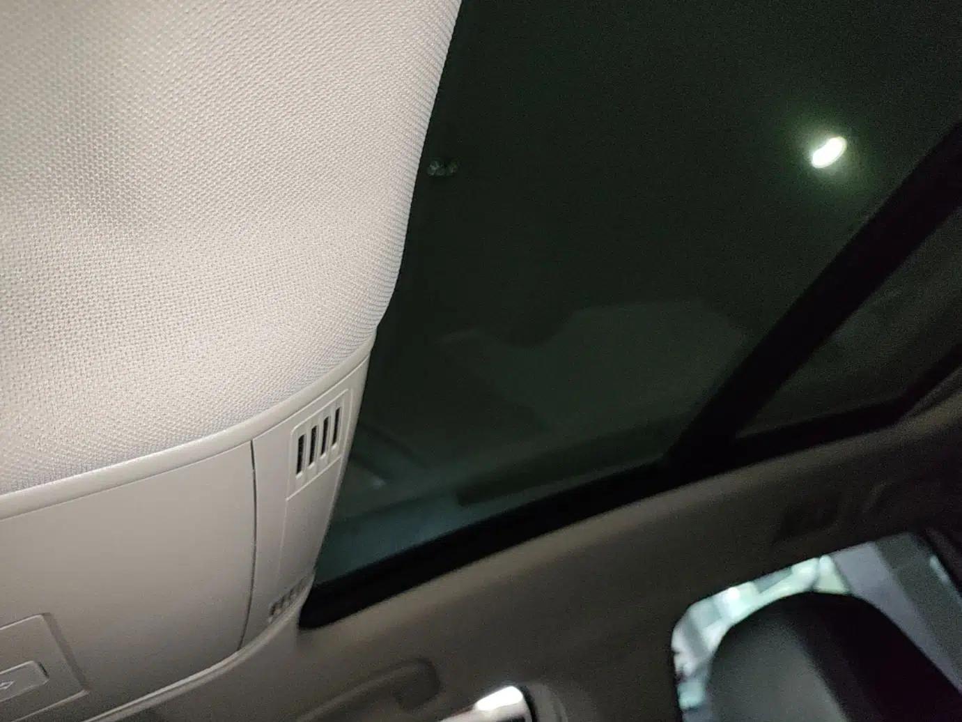 Volkswagen Sagitar 2023 280TSI DSG Excellence Edition — миниатюра 21