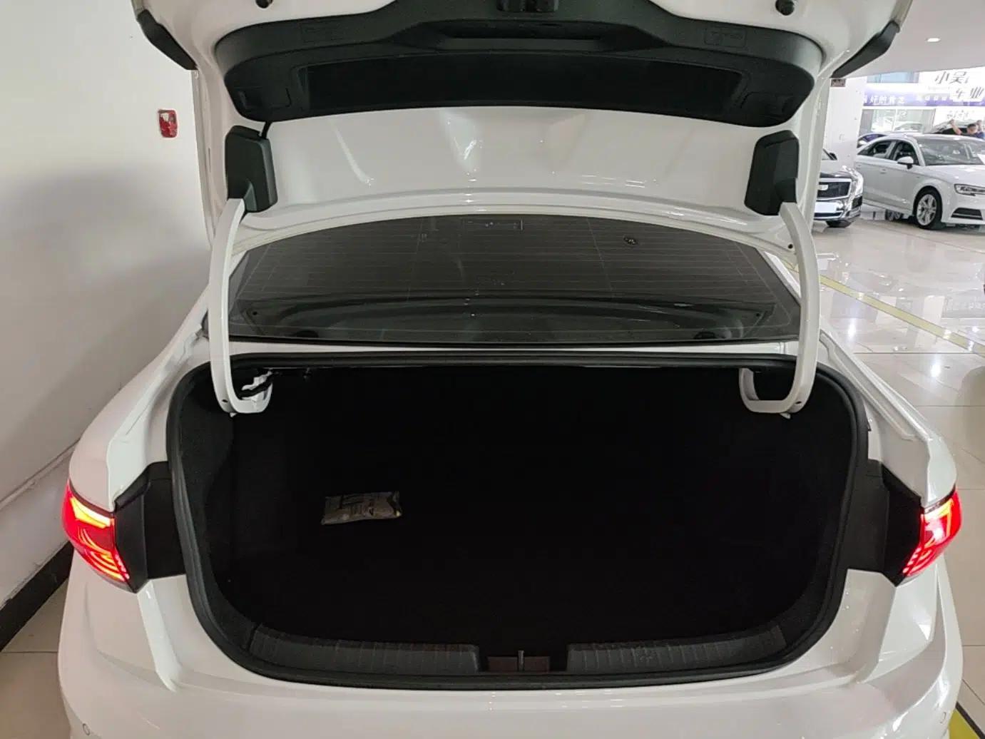 Volkswagen Sagitar 2023 280TSI DSG Excellence Edition — миниатюра 22