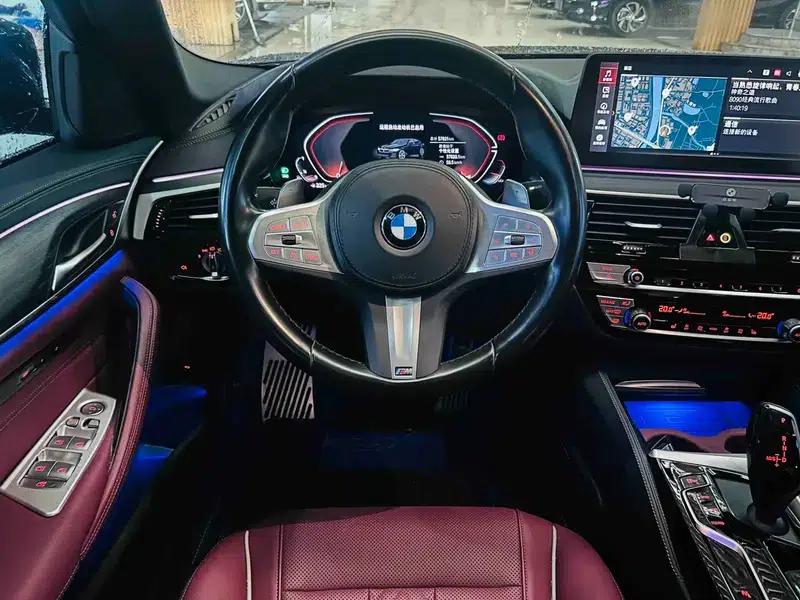 2023 BMW 5 Series 530Li xDrive M Sport Package — миниатюра 11