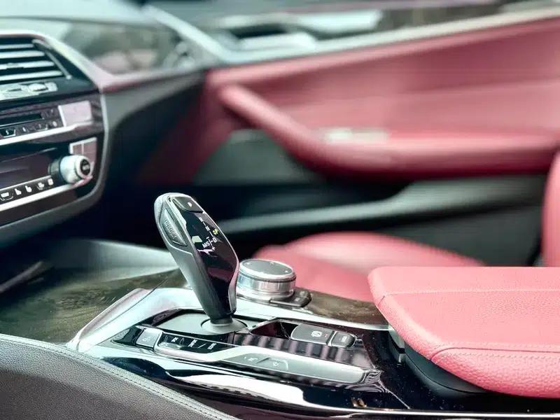 2019 BMW 5 Series 530Li Luxury M Sport Package — миниатюра 7