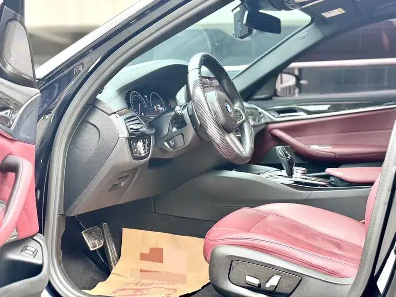 2019 BMW 5 Series 530Li Luxury M Sport Package — миниатюра 8