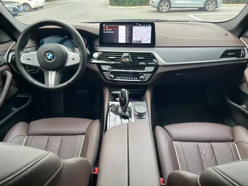 2023 BMW 5 Series 530Li Luxury M Sport Package — миниатюра 11