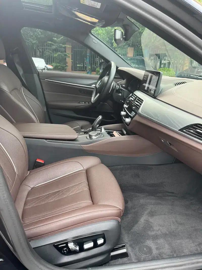 2023 BMW 5 Series 530Li Luxury M Sport Package — миниатюра 12
