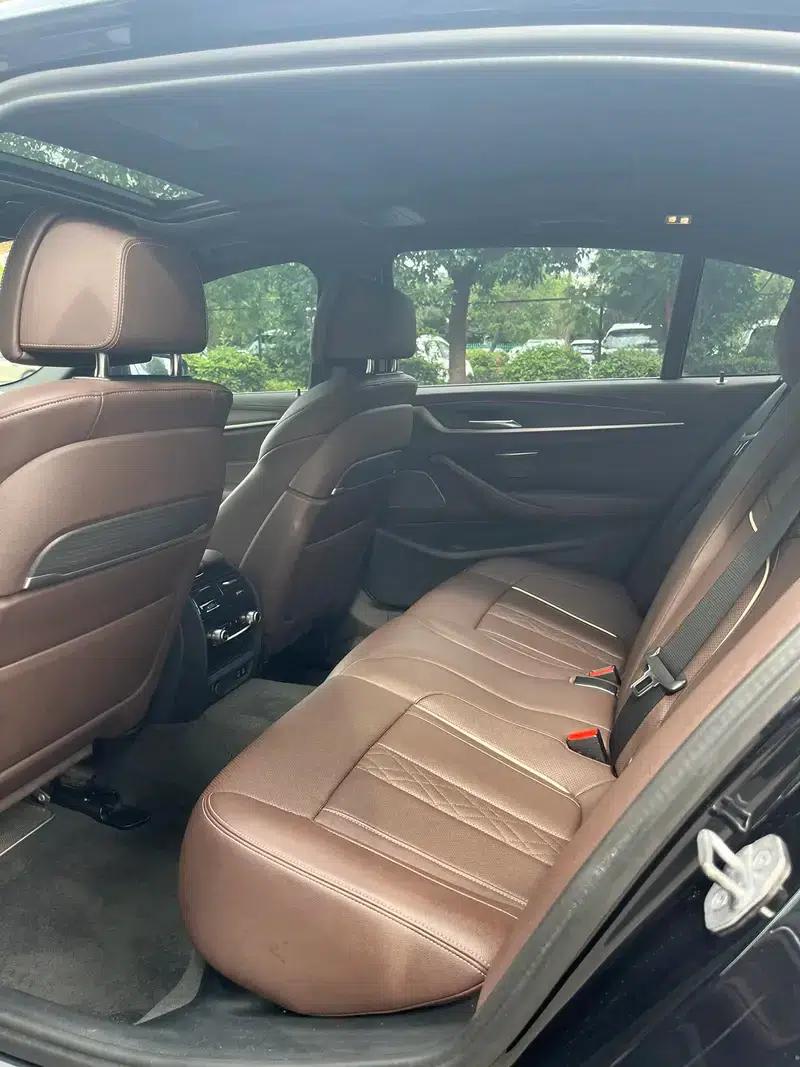 2023 BMW 5 Series 530Li Luxury M Sport Package — миниатюра 13