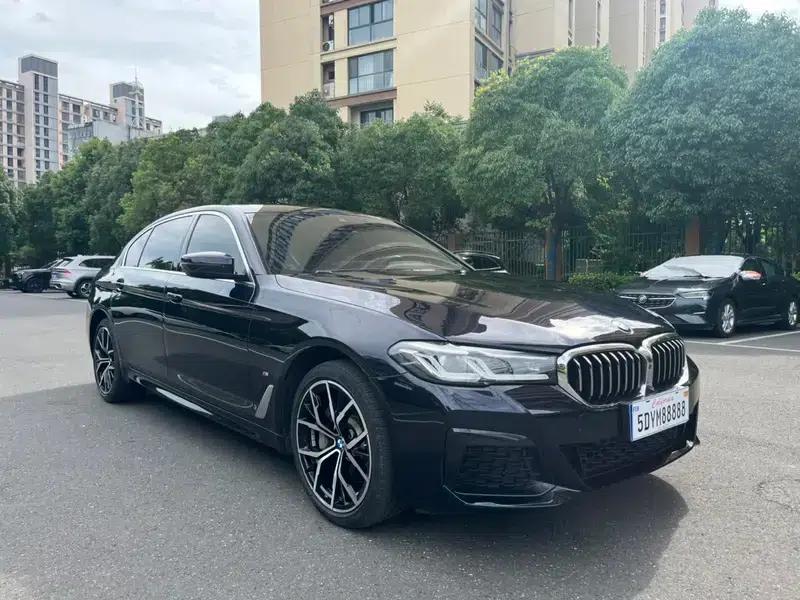 2023 BMW 5 Series 530Li Luxury M Sport Package — миниатюра 3