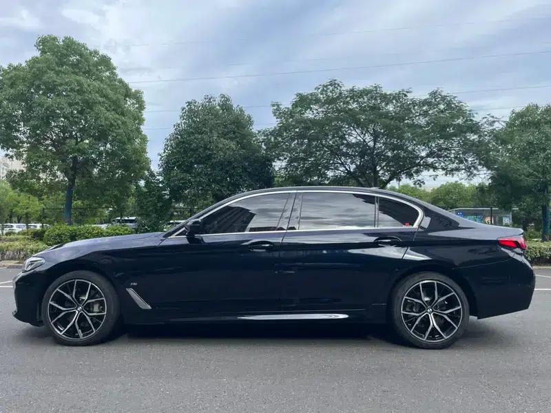 2023 BMW 5 Series 530Li Luxury M Sport Package — миниатюра 4