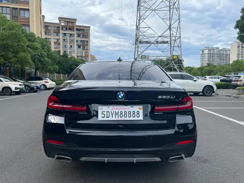 2023 BMW 5 Series 530Li Luxury M Sport Package — миниатюра 6