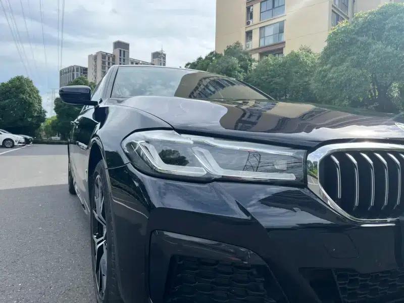 2023 BMW 5 Series 530Li Luxury M Sport Package — миниатюра 10