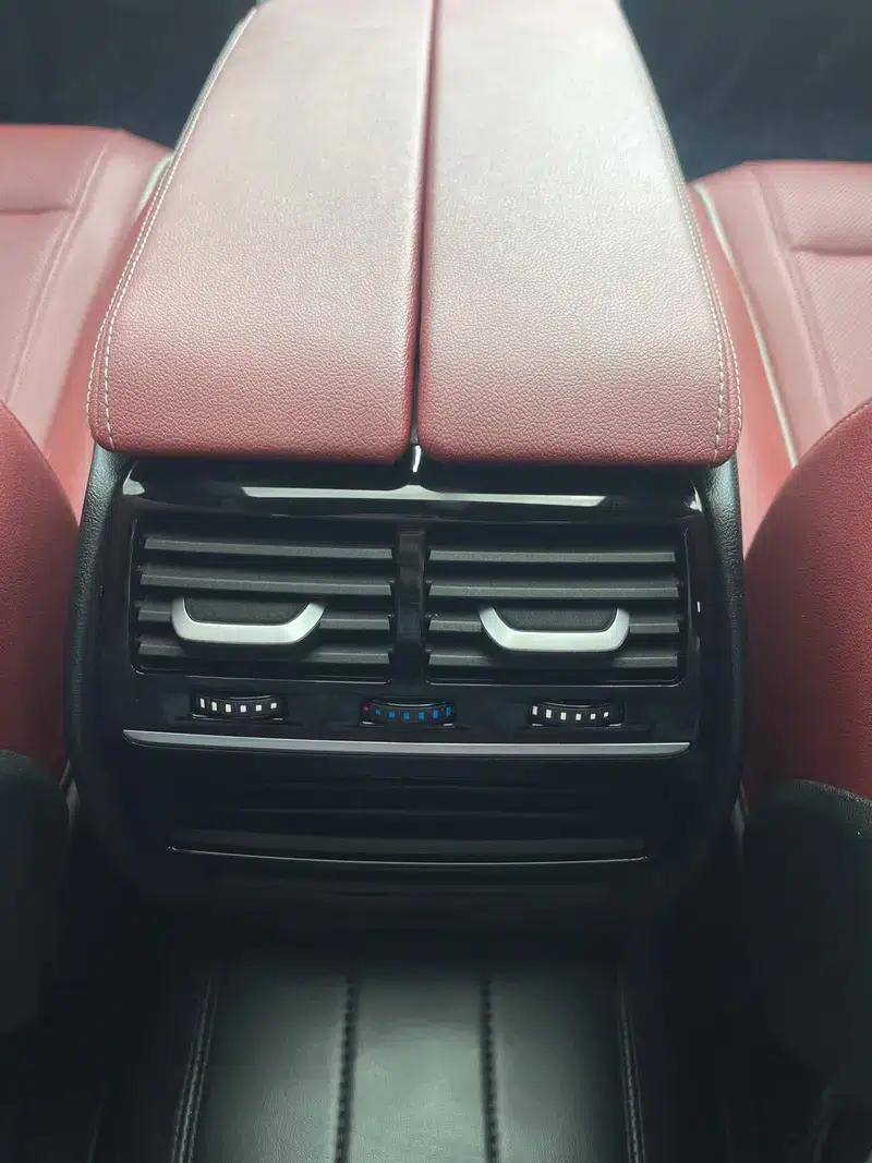 2023 BMW 5 Series 530Li Leading Edition M Sport Package — миниатюра 12