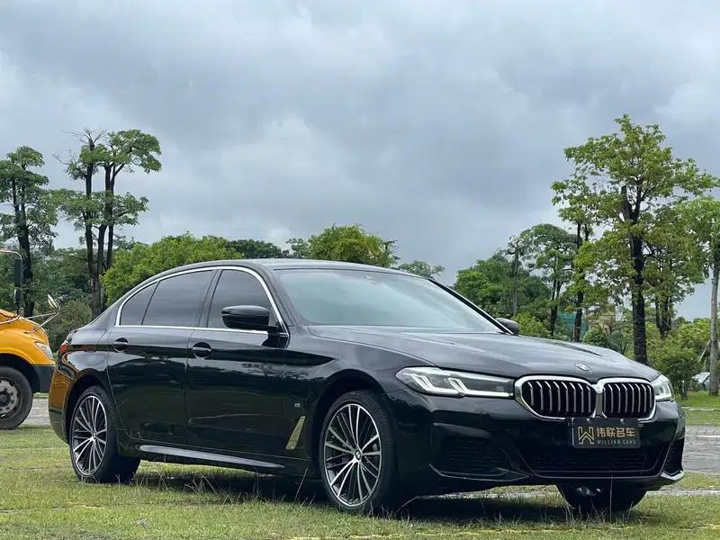2023 BMW 5 Series 530Li Leading Edition M Sport Package — миниатюра 3