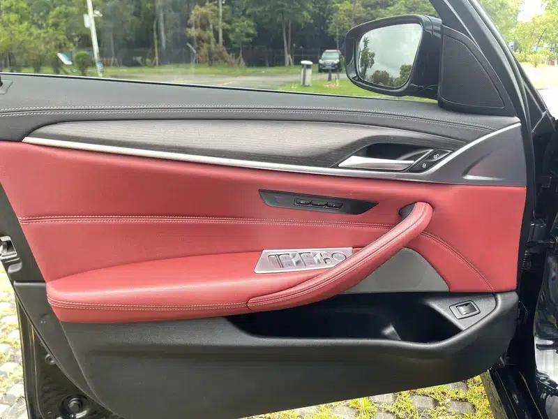 2023 BMW 5 Series 530Li Leading Edition M Sport Package — миниатюра 22