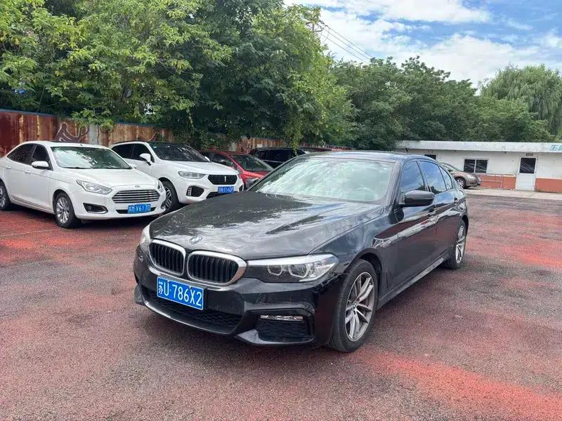 2018 BMW 5 Series 525Li M Sport Package — миниатюра 1