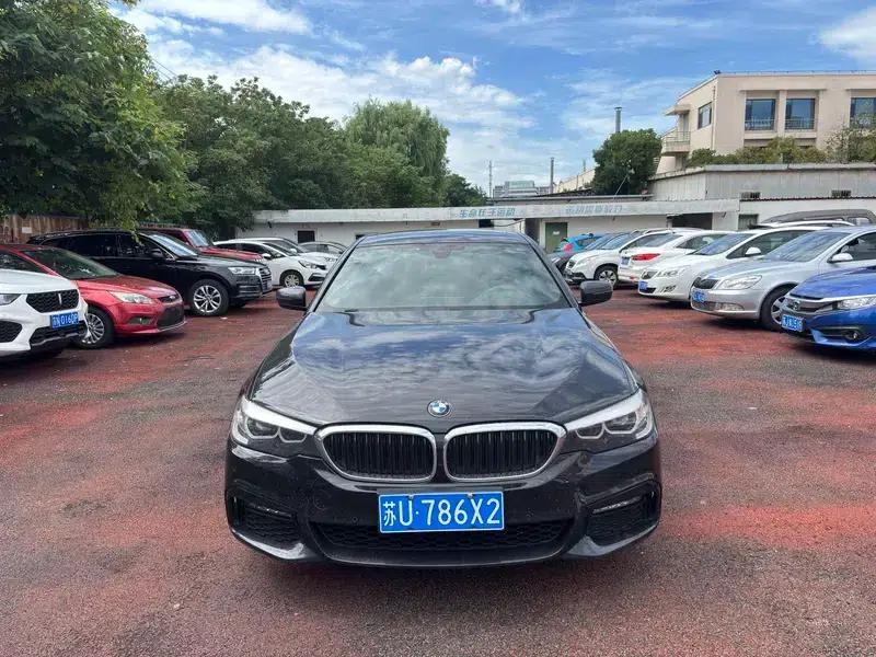 2018 BMW 5 Series 525Li M Sport Package — миниатюра 2