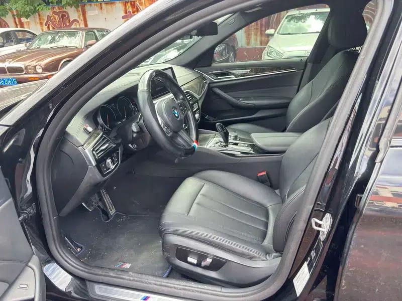 2018 BMW 5 Series 525Li M Sport Package — миниатюра 8