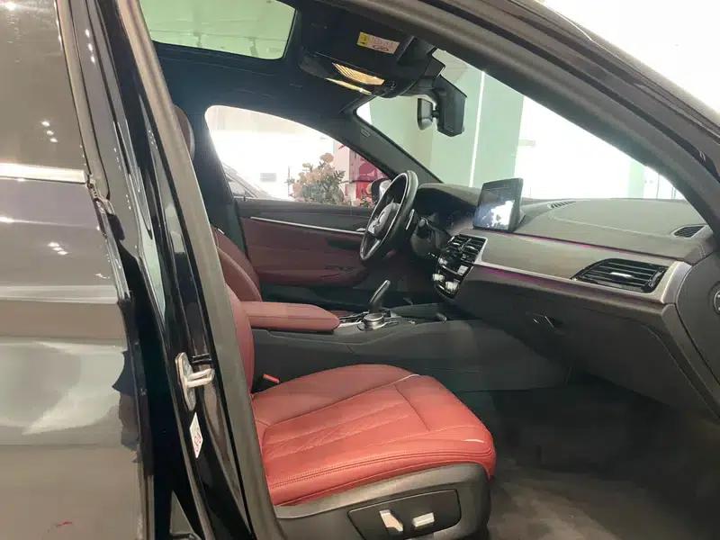 2023 BMW 5 Series 530Li Leading Edition M Sport Package — миниатюра 17