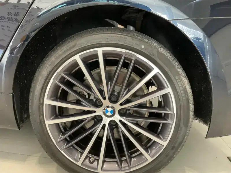 2023 BMW 5 Series 530Li Leading Edition M Sport Package — миниатюра 6