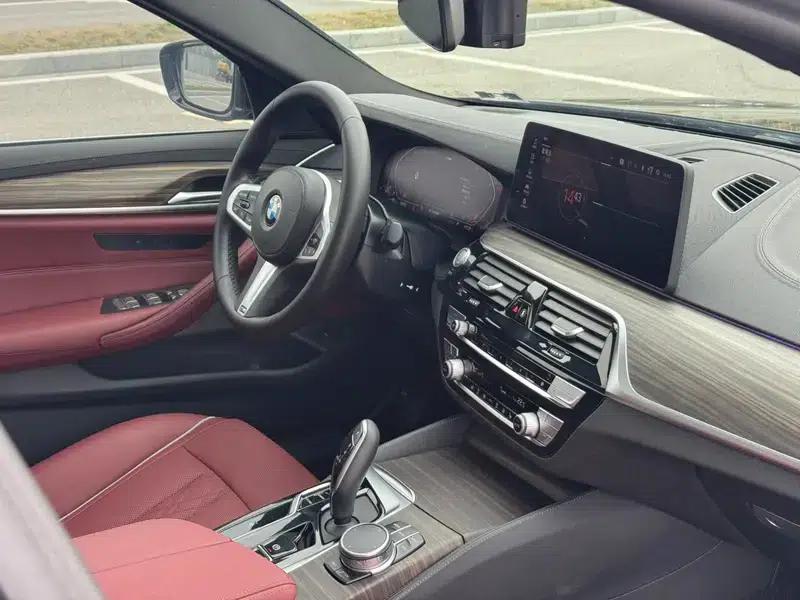 2022 BMW 5 Series 530Li Leading Edition M Sport Package — миниатюра 15