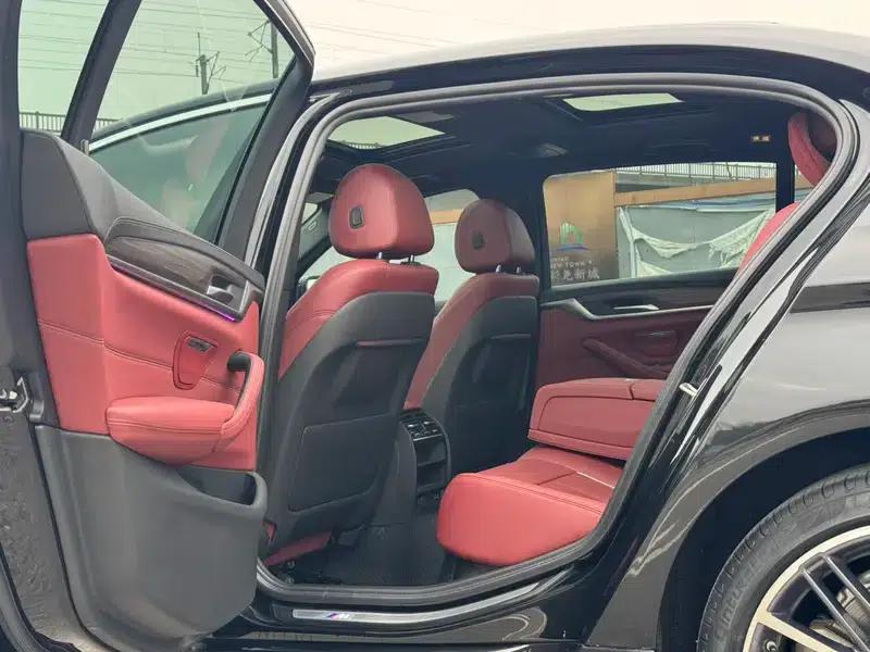2022 BMW 5 Series 530Li Leading Edition M Sport Package — миниатюра 17