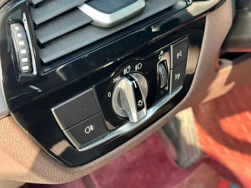 2021 BMW 5 Series 530Li Executive Luxury Package — миниатюра 15