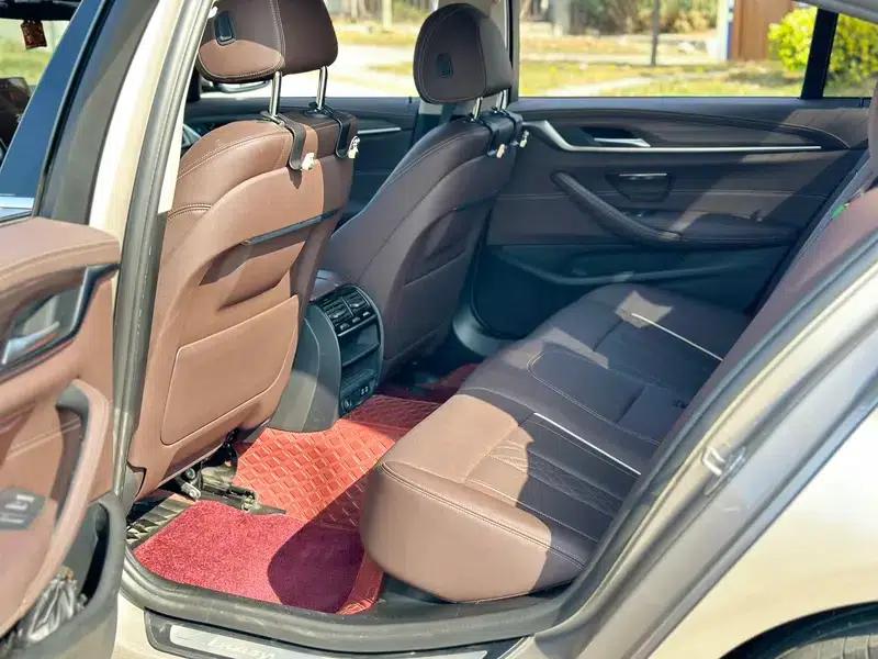 2021 BMW 5 Series 530Li Executive Luxury Package — миниатюра 17