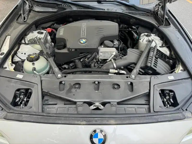BMW 5 Series (Imported) 2015 520i Elegant Model — миниатюра 7