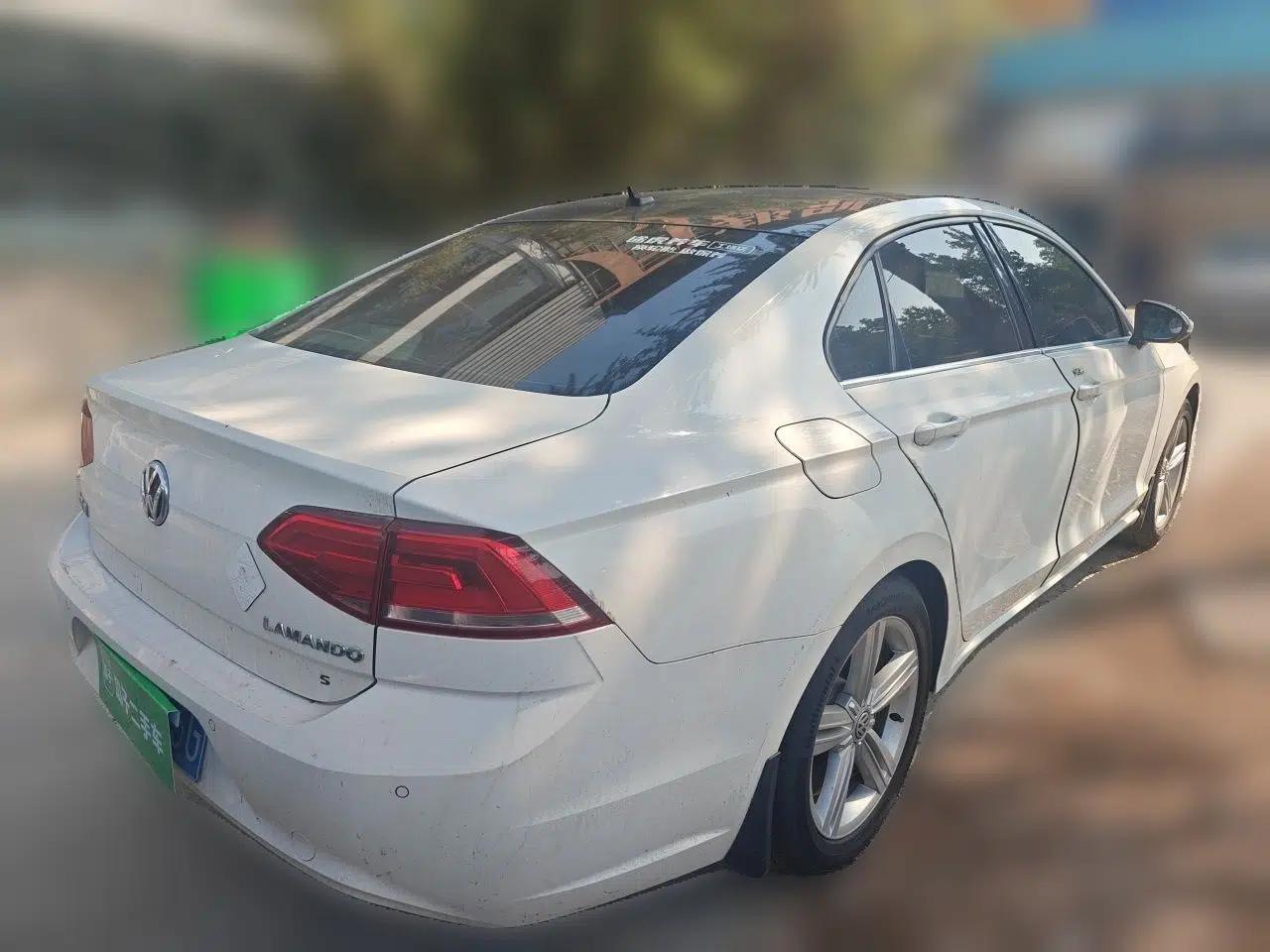 Volkswagen Lamando 2015 280TSI Manual Comfort Edition — миниатюра 4