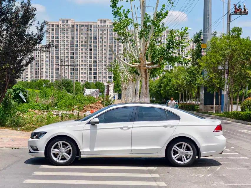 Volkswagen Lamando 2015 280TSI Manual Comfort Edition — миниатюра 9