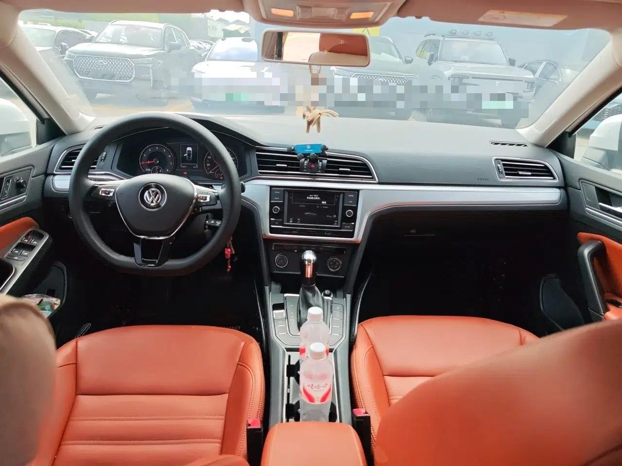 Volkswagen Lamando 2019 230TSI DSG Fashion Edition China VI — миниатюра 13
