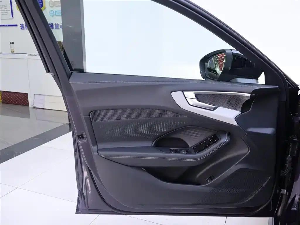 Audi A5L 2026 2.0T Sport quattro — миниатюра 18