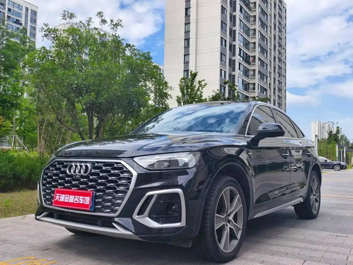 Audi Q5L Sportback 2022 40 TFSI Luxury — миниатюра 1