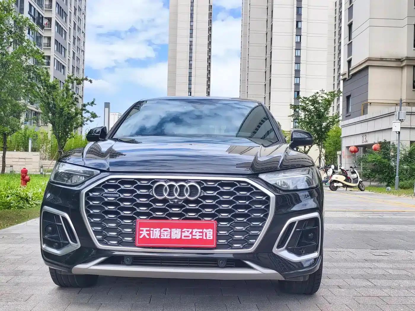 Audi Q5L Sportback 2022 40 TFSI Luxury — миниатюра 2