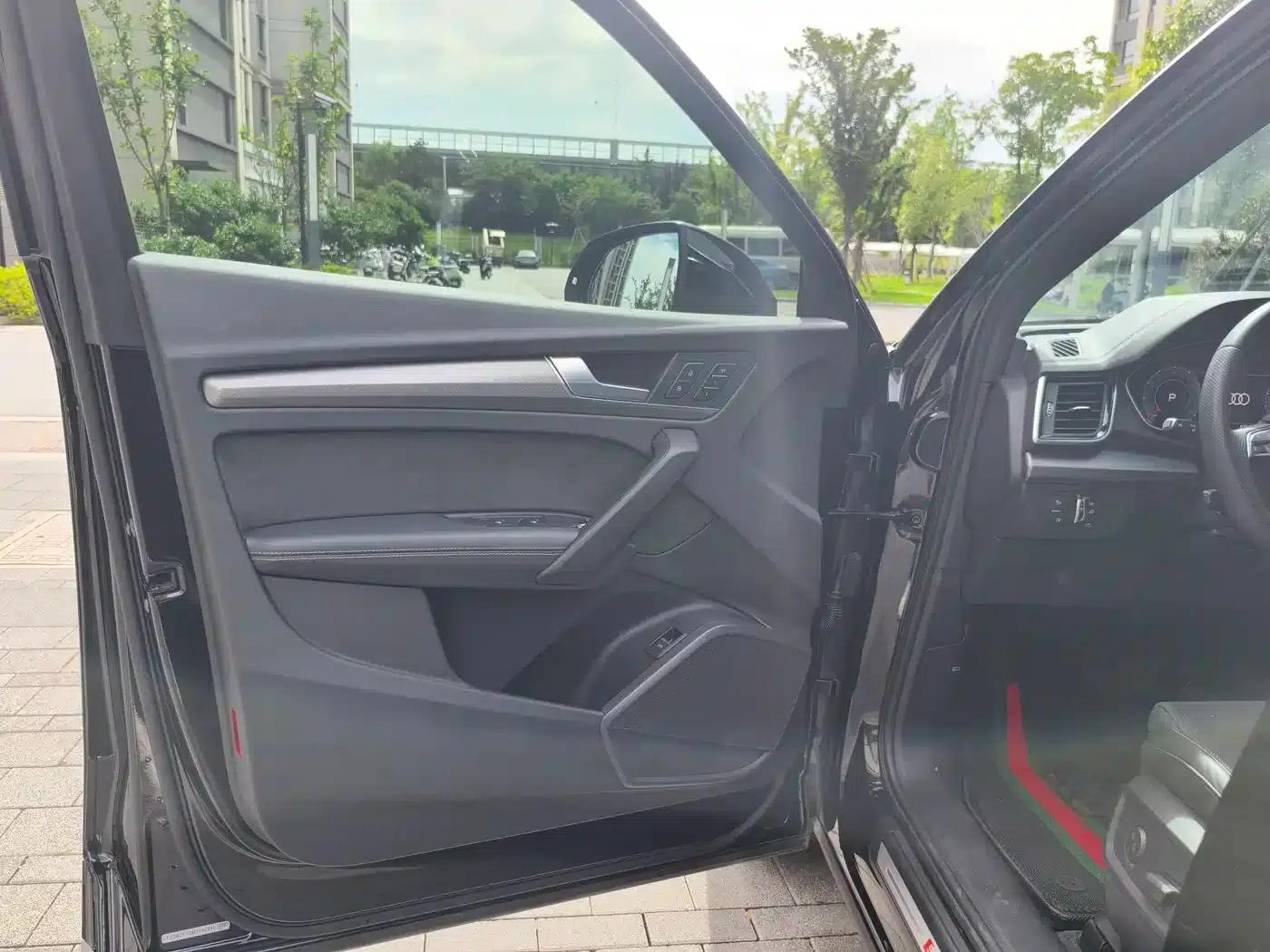 Audi Q5L Sportback 2022 40 TFSI Luxury — миниатюра 8