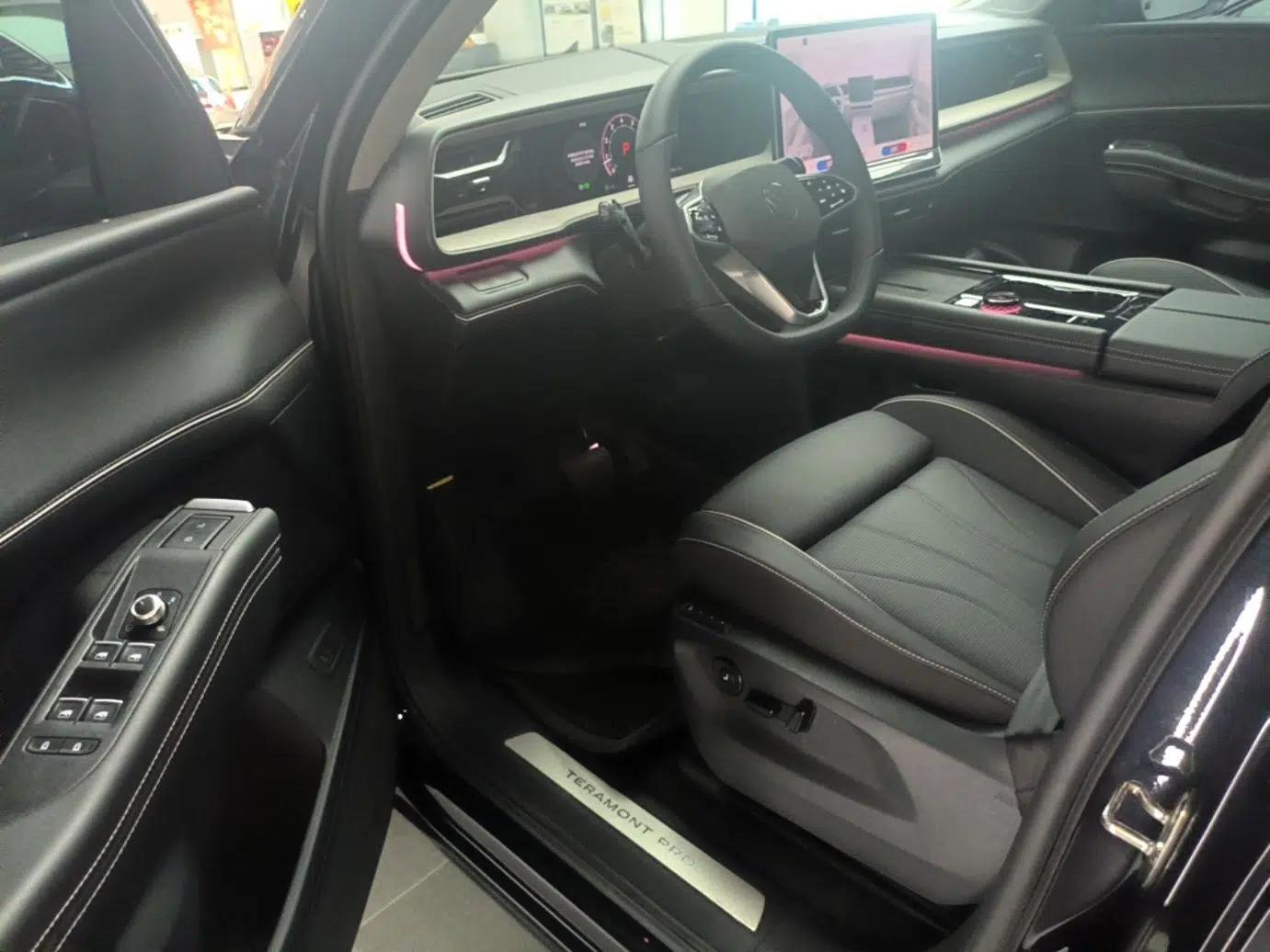 Volkswagen Teramont 2025 Tiguan Pro 450TSI 4Motion Crosswind Edition — миниатюра 18