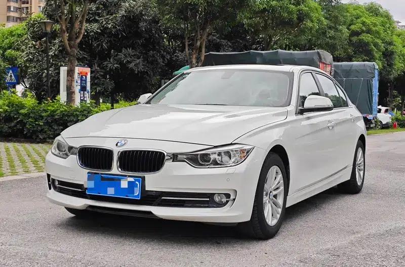 BMW 3 Series 2013 320Li Fashion Edition — миниатюра 1