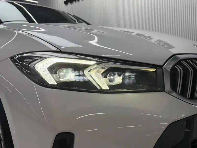 2023 BMW 3 Series 320Li M Sport Package — миниатюра 10